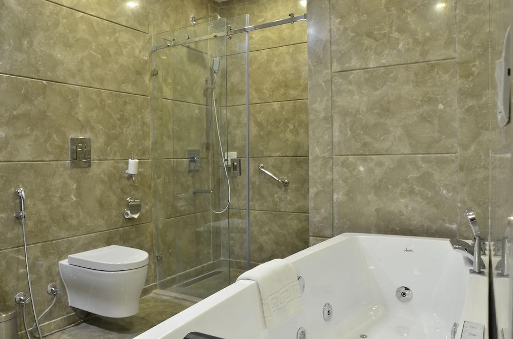 The Grand Hira Hotel & Resort Neemrana