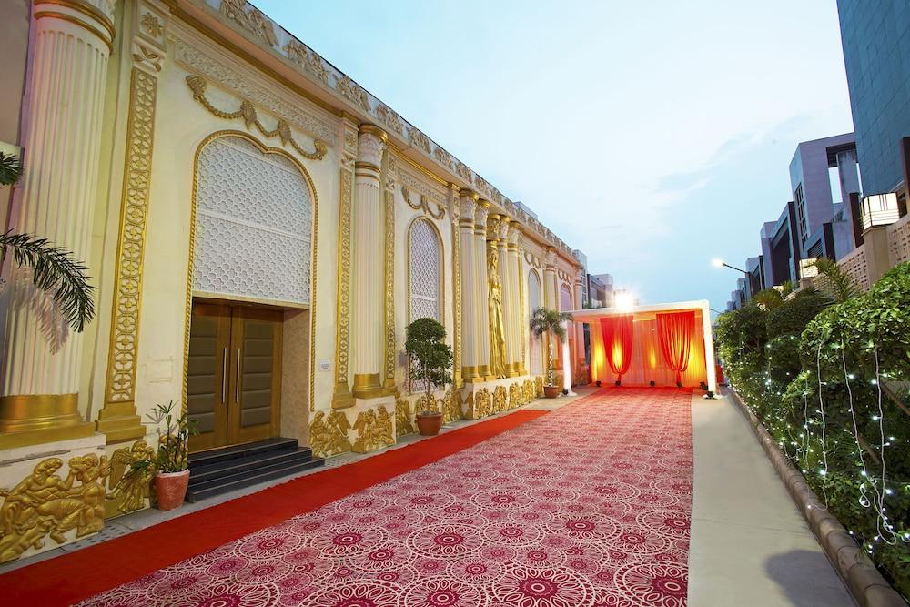 KST Sarovar Portico