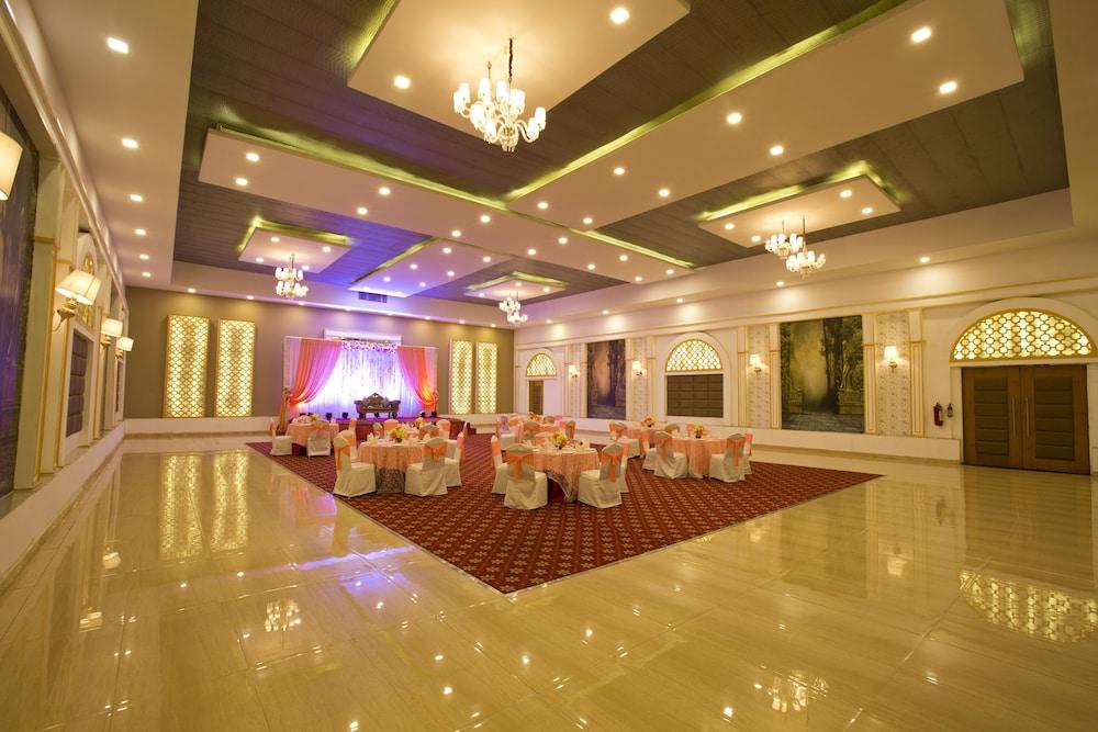 KST Sarovar Portico