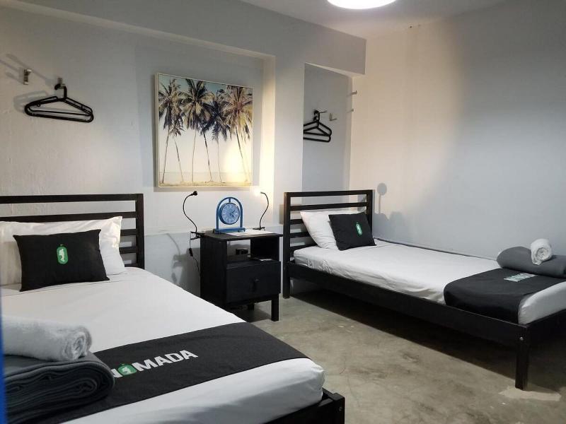 Nomada Urban Beach Hostel