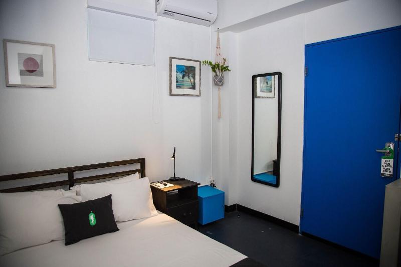 Nomada Urban Beach Hostel
