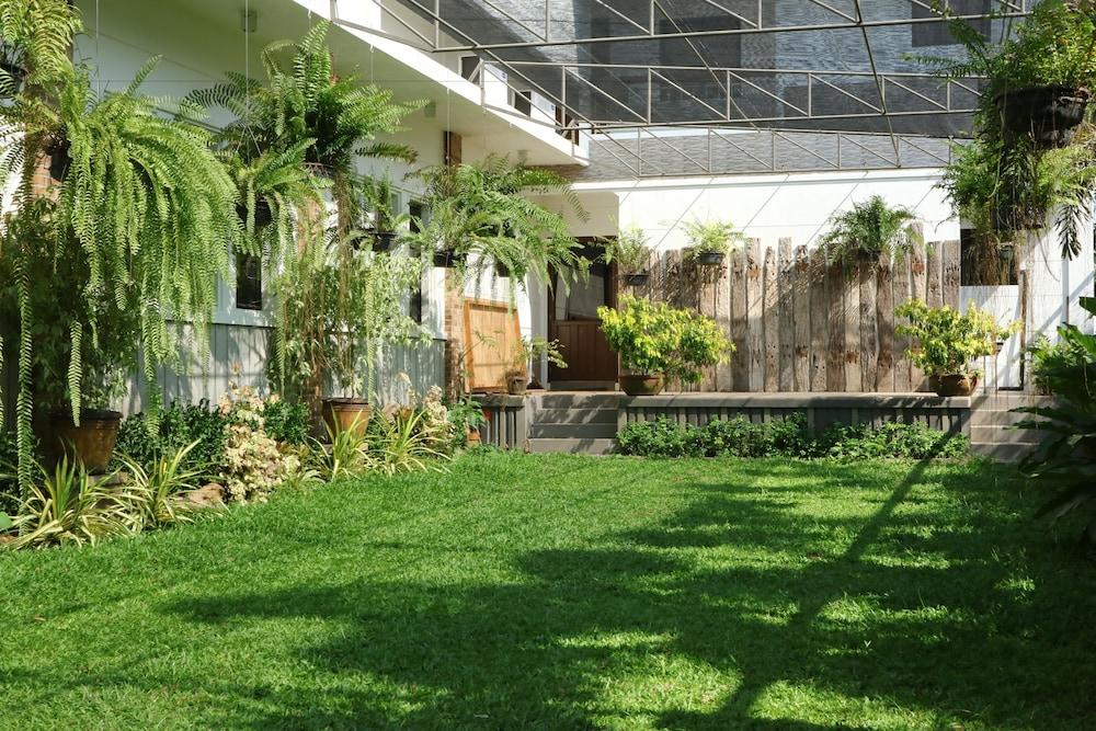 Casa Palmeras Hotel