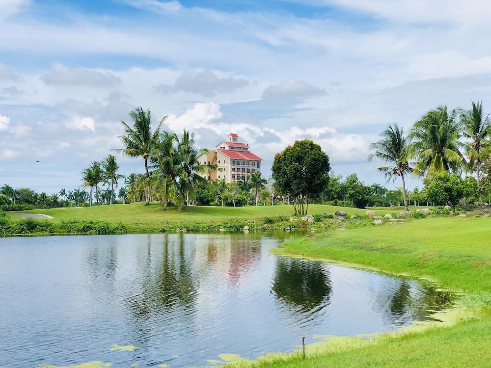 Queens Island Golf and Village