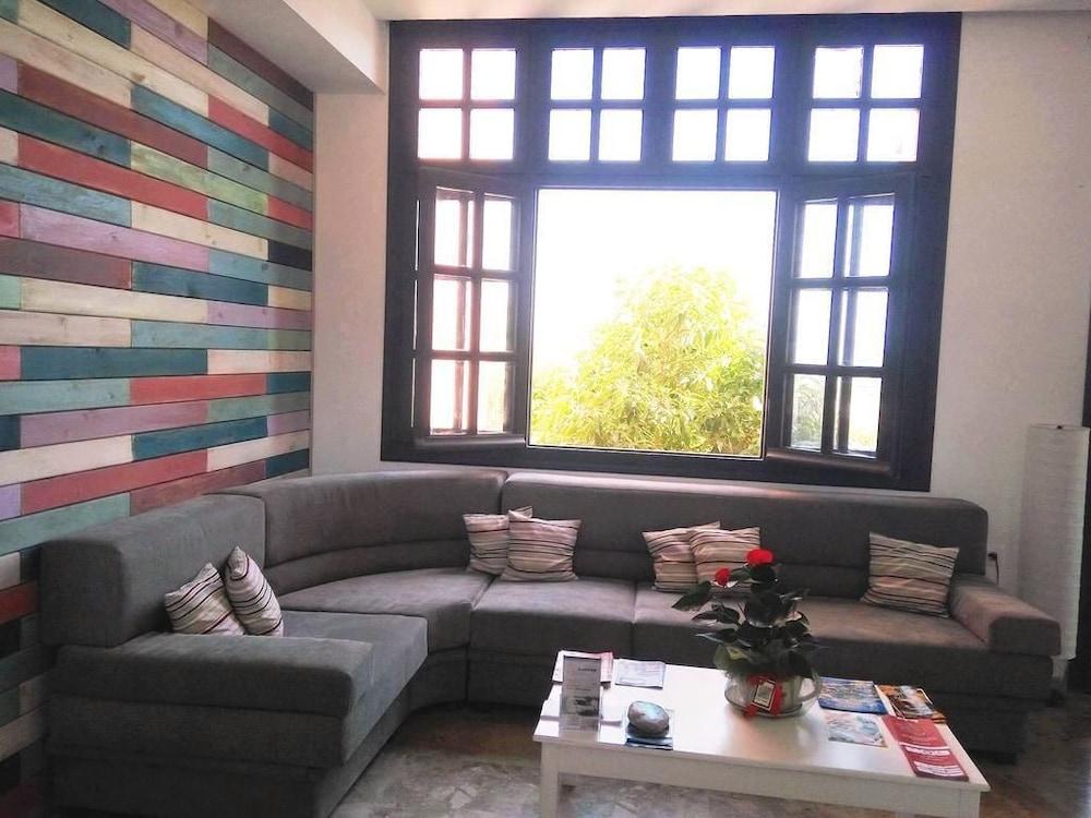 Sofia's House by Checkin