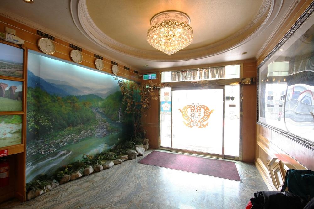 Wang-Fu Hotel