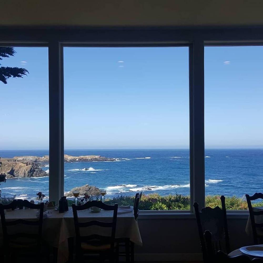 Agate Cove Inn