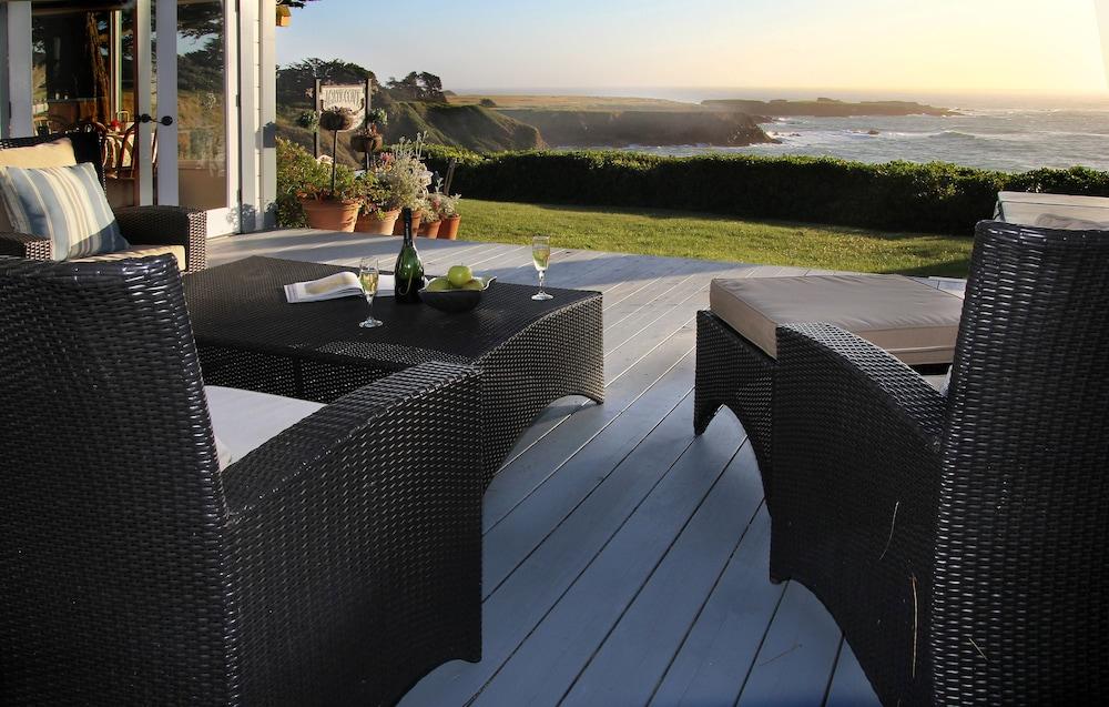 Agate Cove Inn
