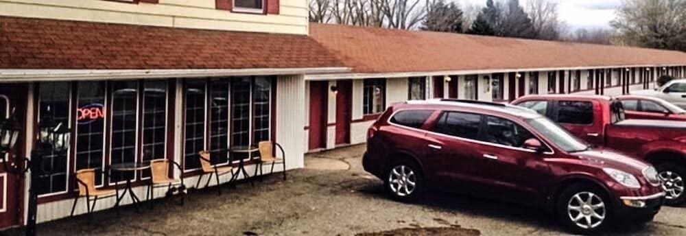 Steelhead Inn