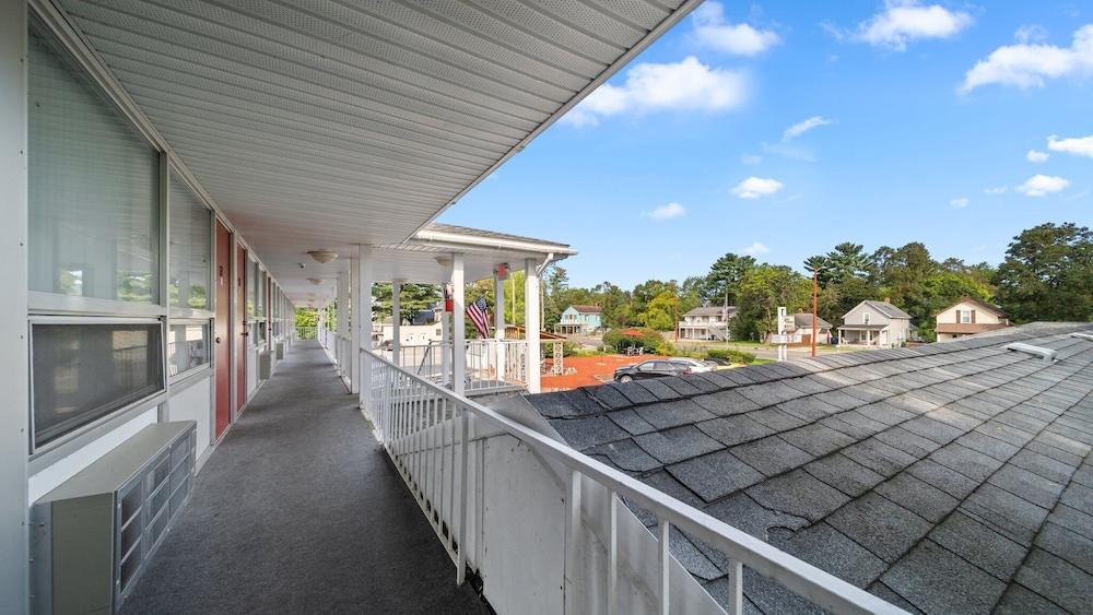 Grand Traverse Motel