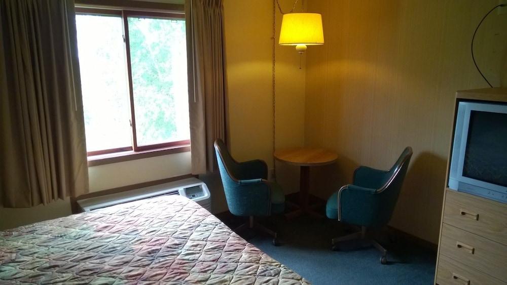 The Travelers Inn