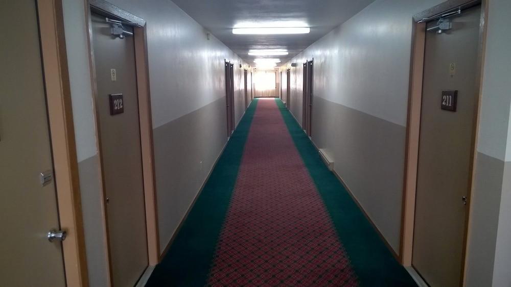 The Travelers Inn