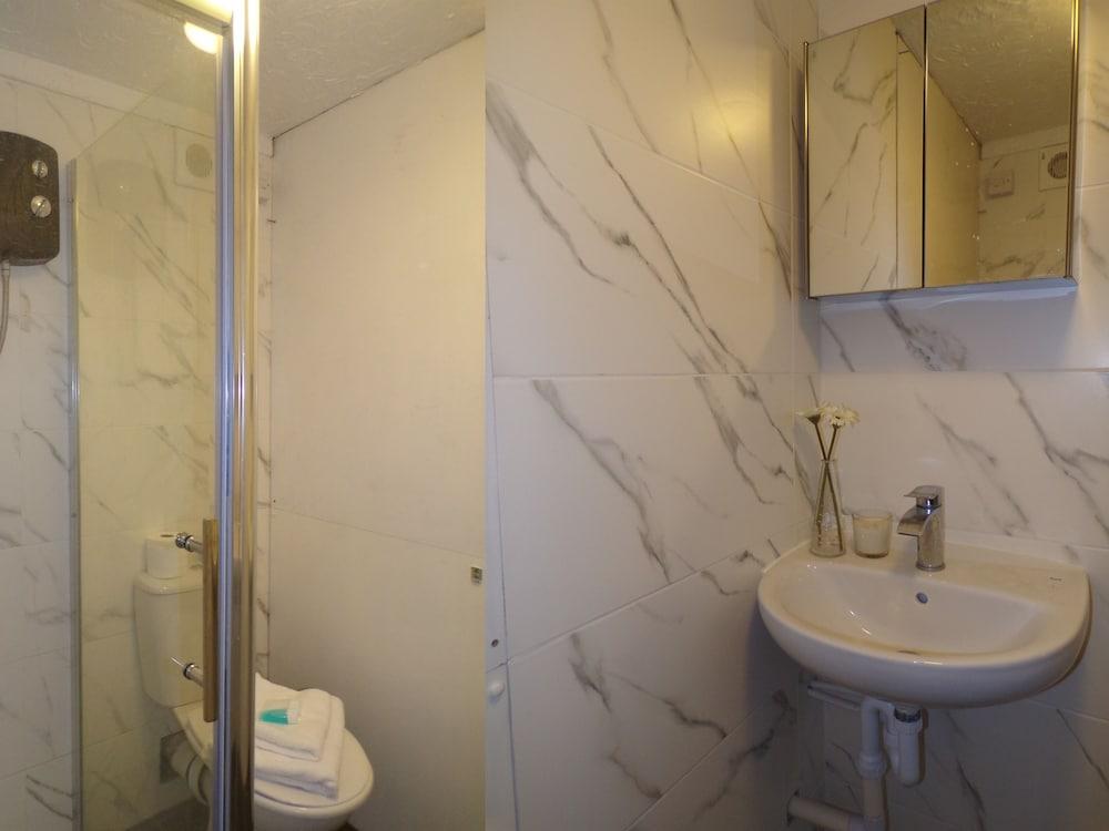 Carmel Serviced Rooms
