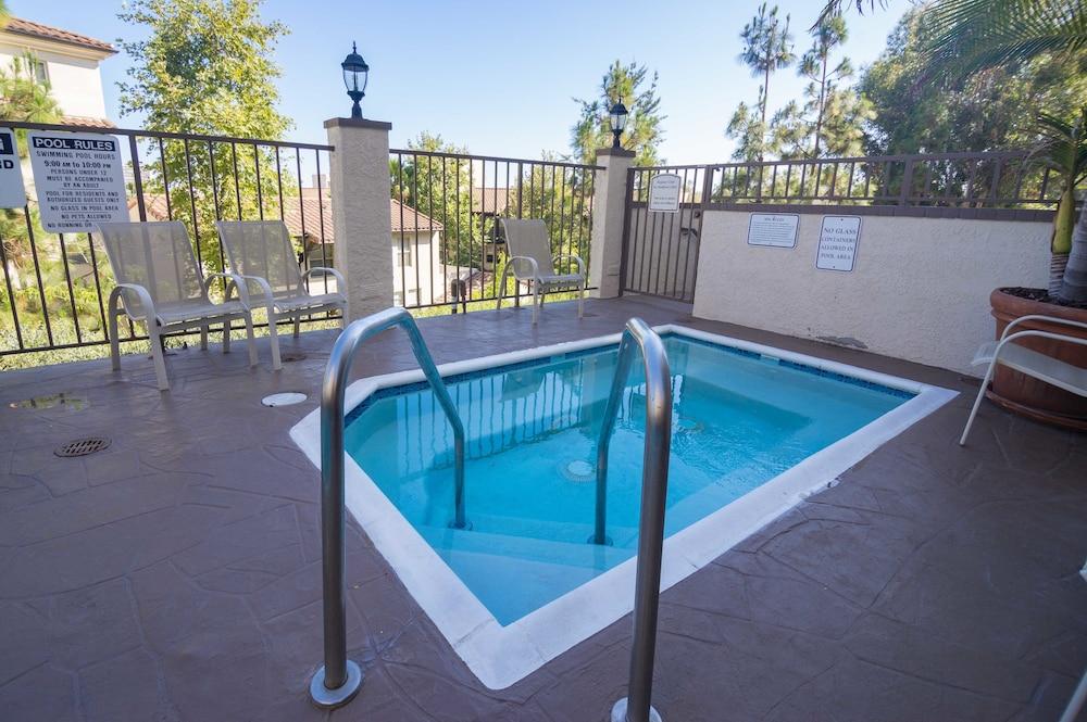 Master Housing - Strathmore Regency Apartments