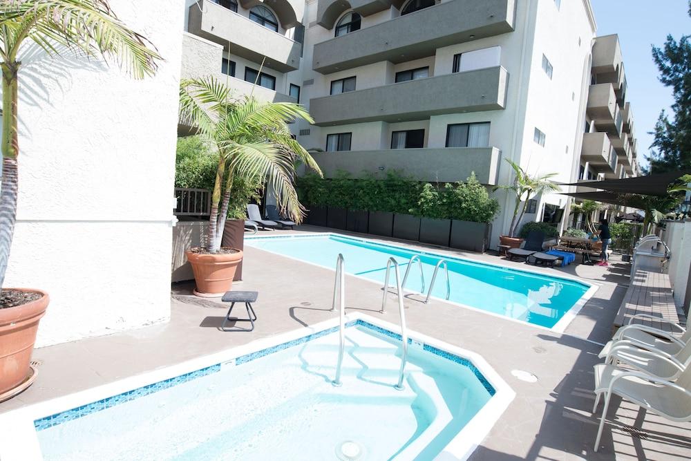 Master Housing - Strathmore Regency Apartments