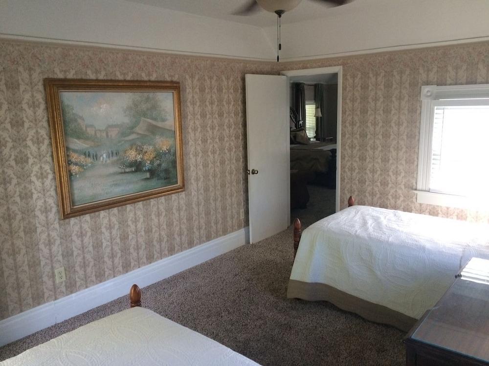 Sassafras Inn
