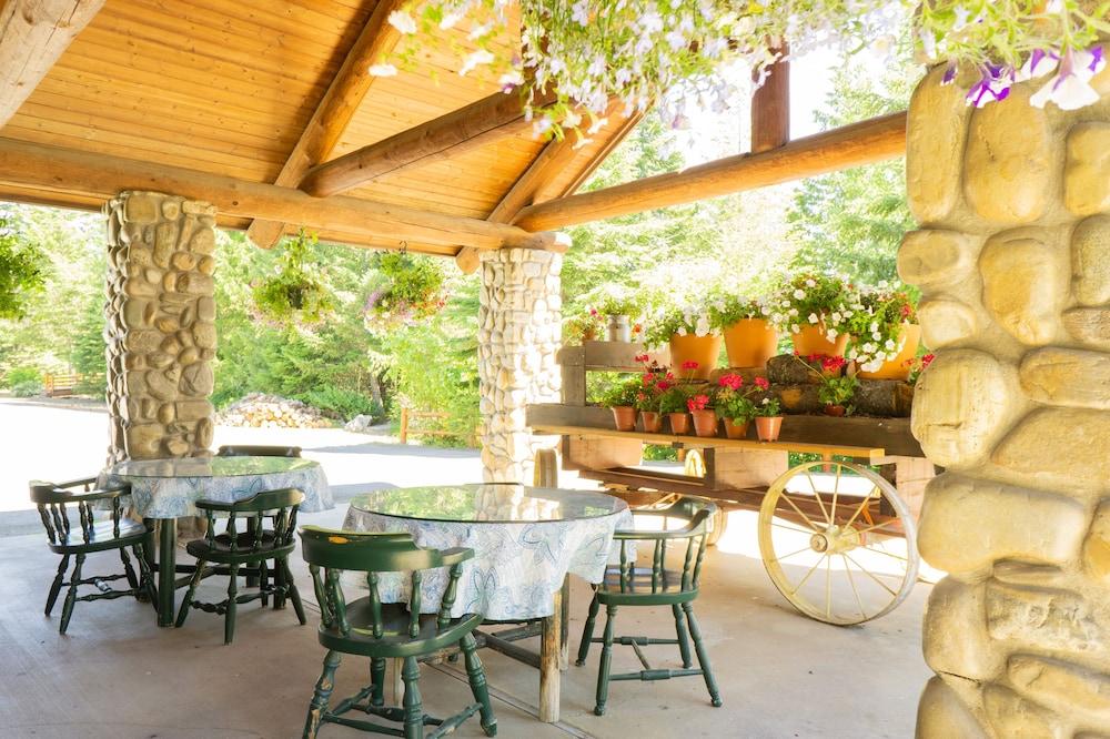 Bonners Ferry Log Inn