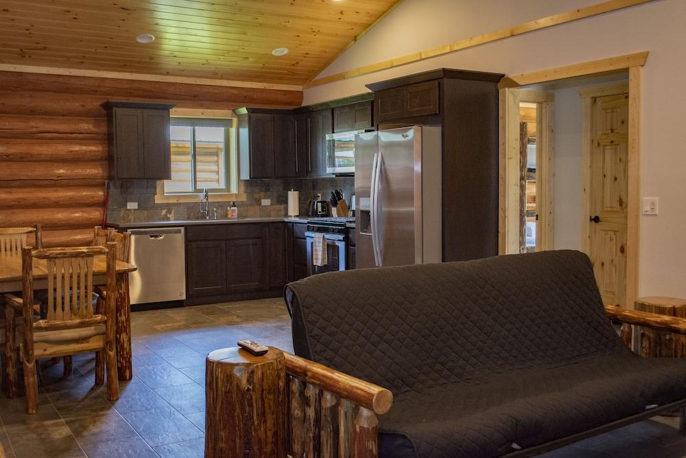 Bonners Ferry Log Inn