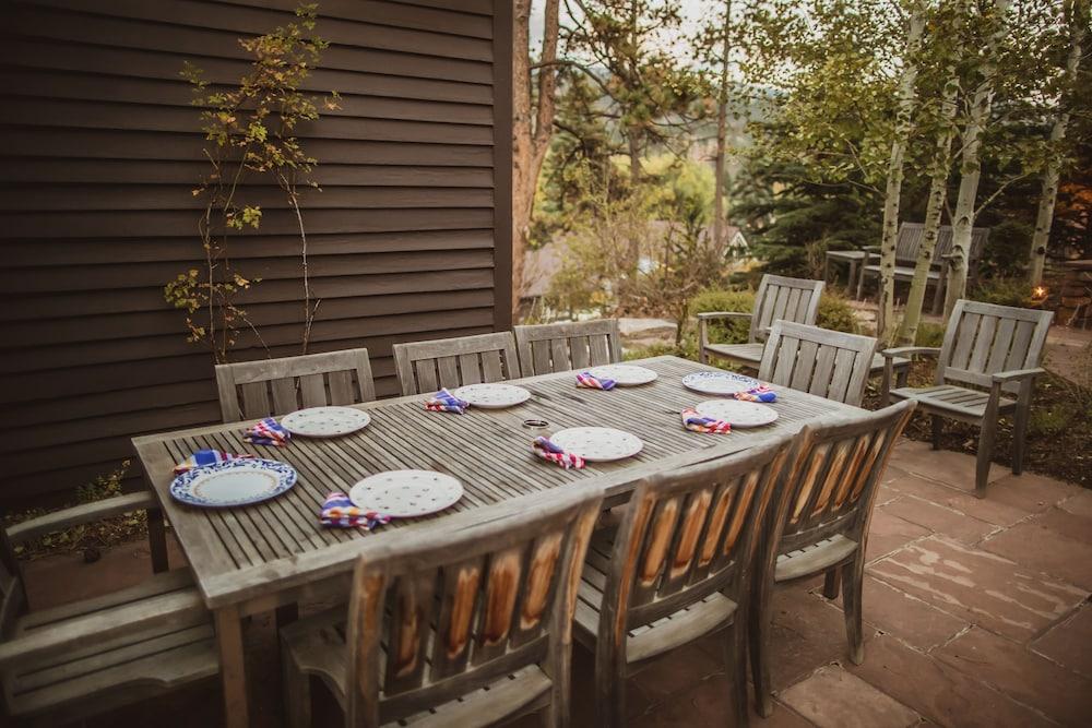 The Outlook Lodge