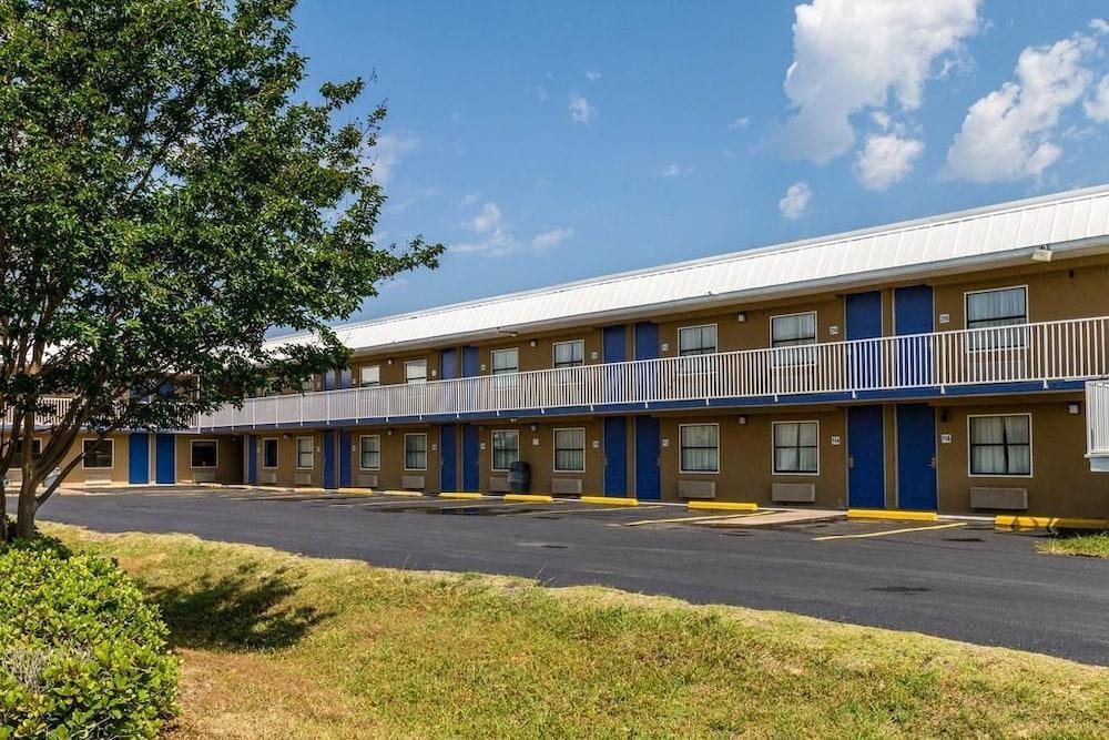 Super 8 by Wyndham Mineral Wells