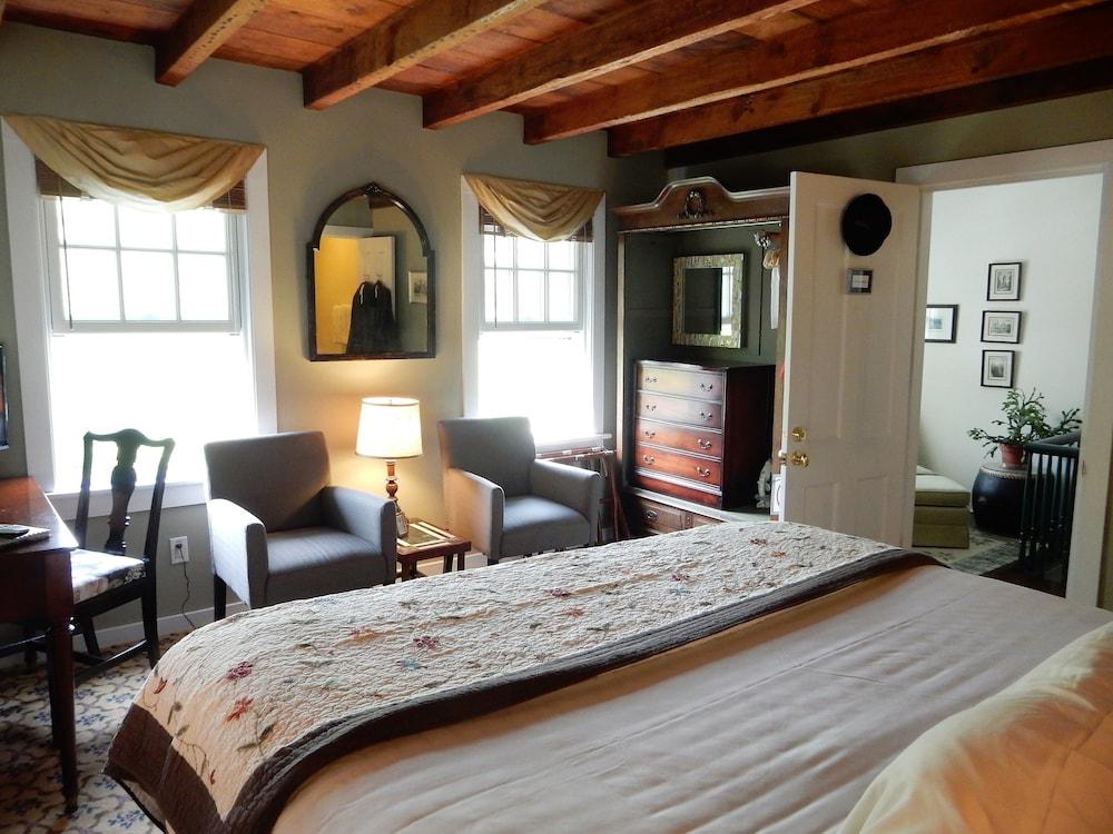 A Butler's Manor Bed and Breakfast