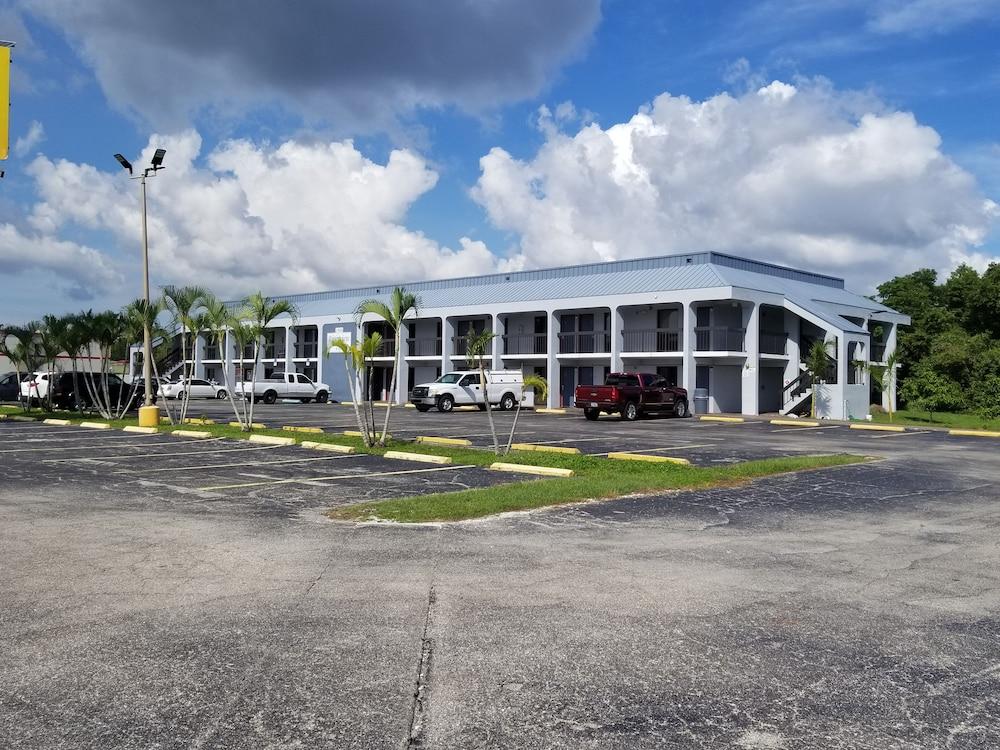 Riverview Inn