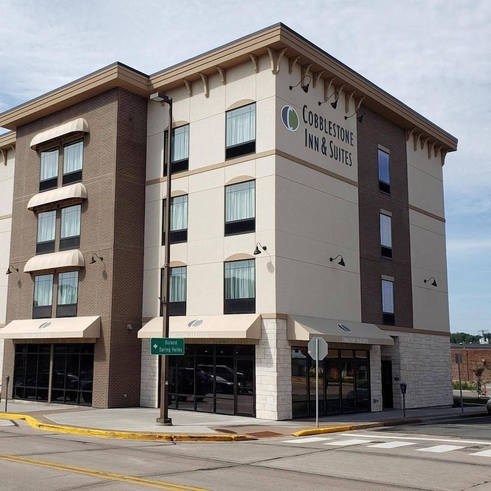 Cobblestone Inn & Suites Menomonie