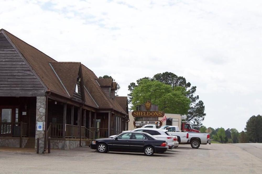 Sheldon's Motel and Restaurant