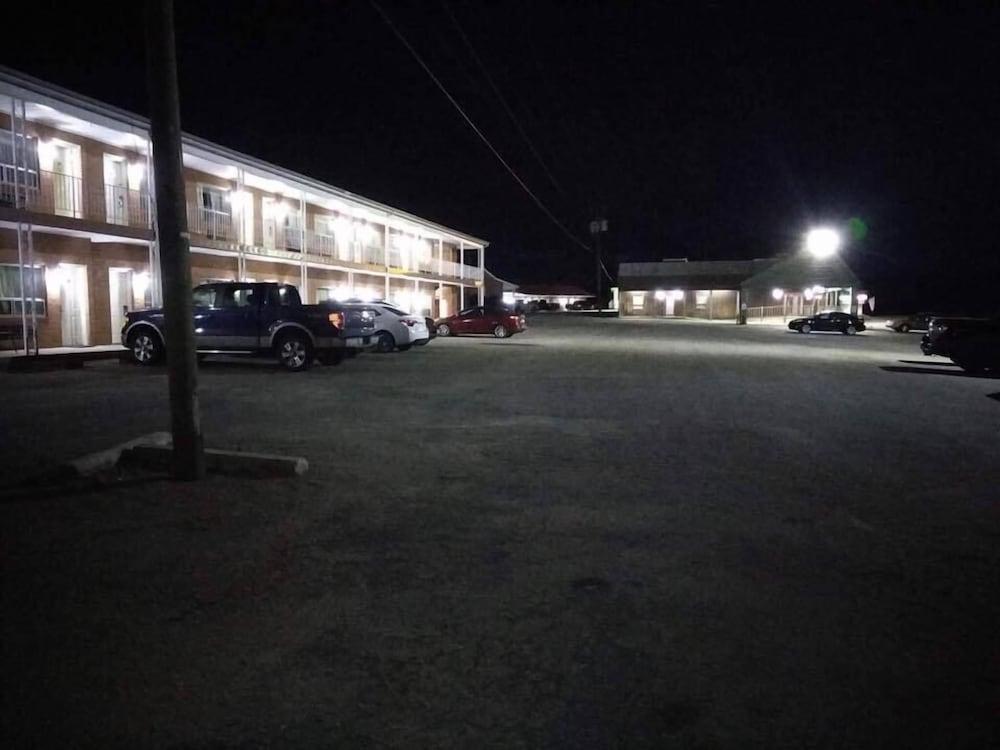 Sheldon's Motel and Restaurant
