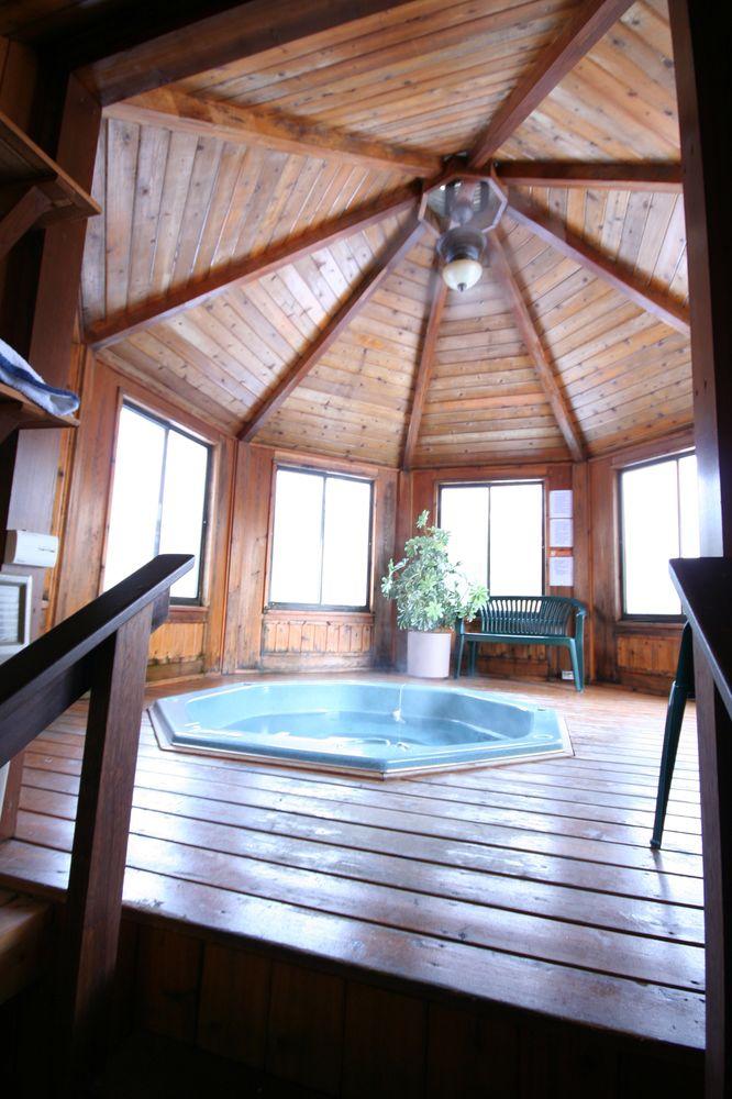 Nootka Lodge