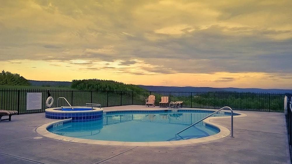August Lodge