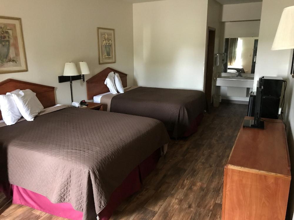 Rocky Creek Inn