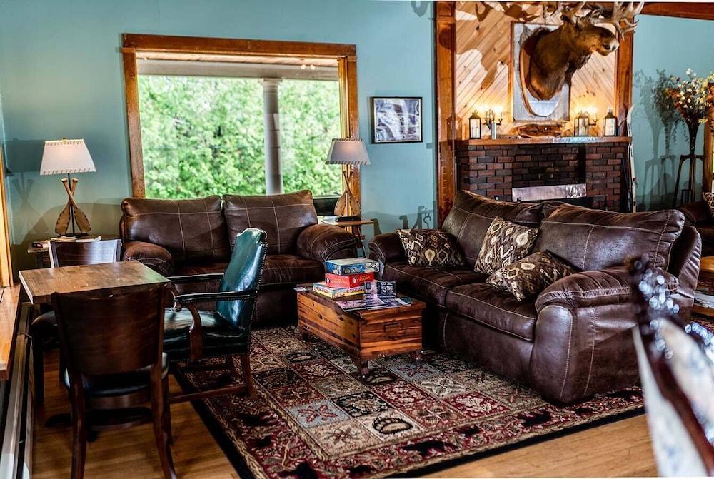 The Long View Lodge