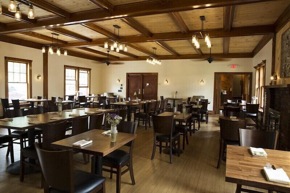 The Long View Lodge