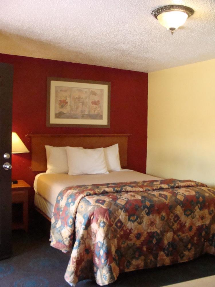 El Rancho Motel