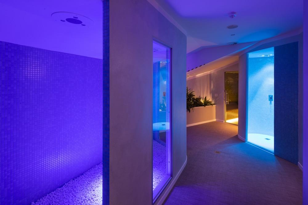 Alma Living Hotel