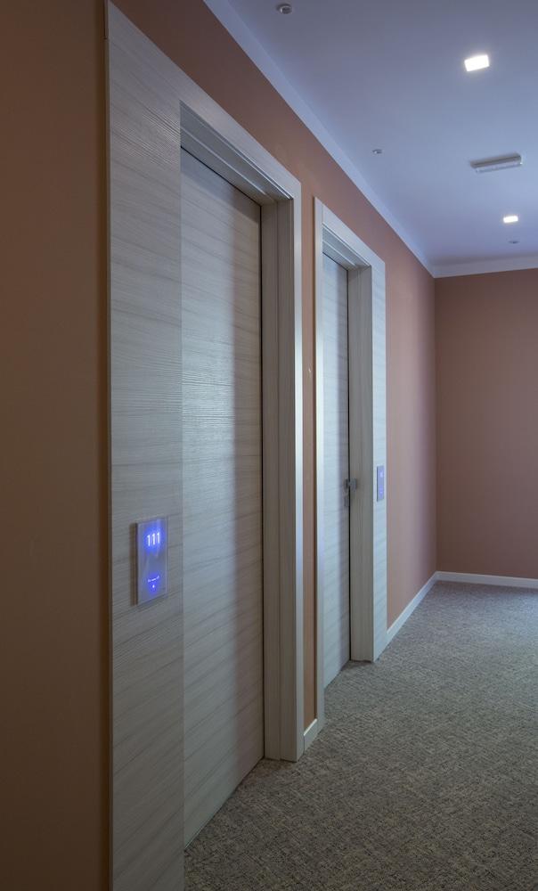 Alma Living Hotel