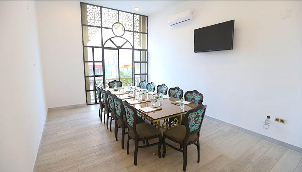 Merada Suit Otel