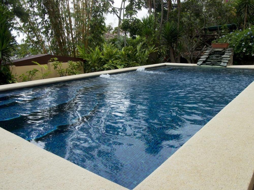 Las Cumbres Inn