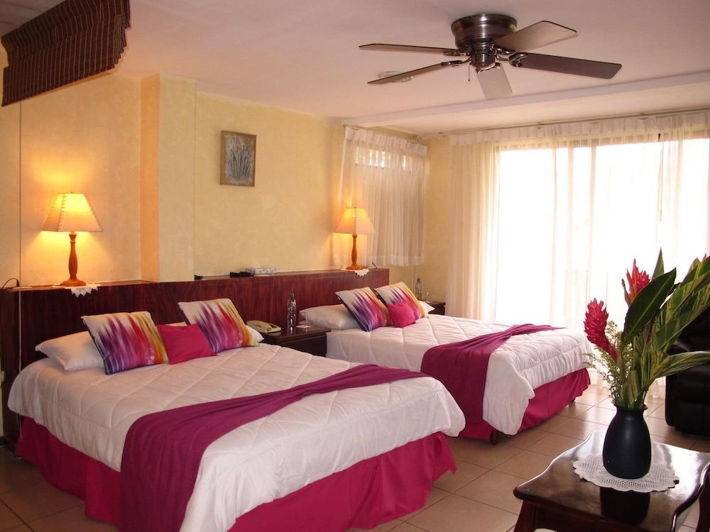 Las Cumbres Inn
