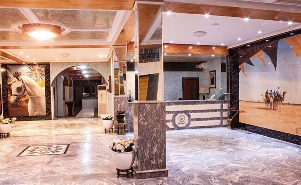 Royal Suites Hotel
