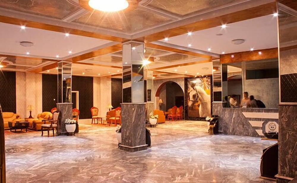 Royal Suites Hotel