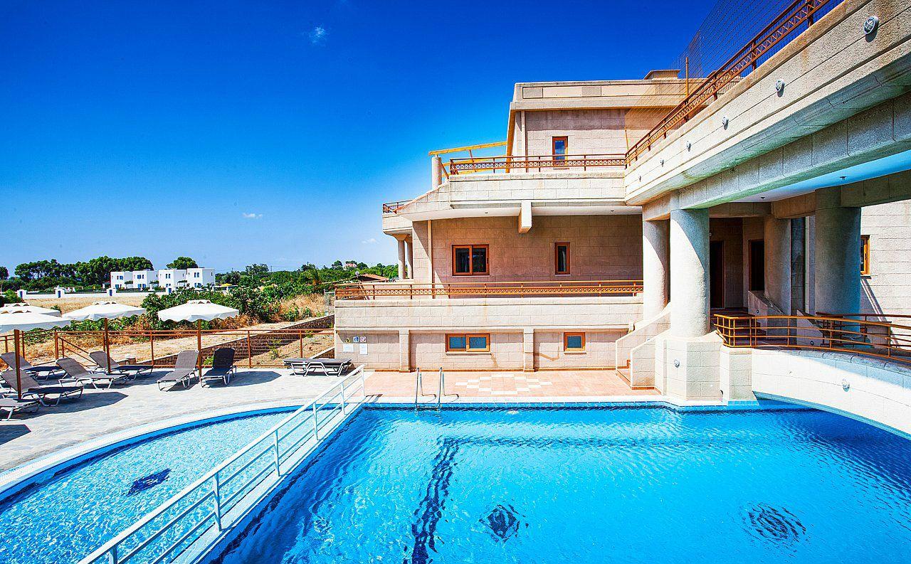 Ledras Beach Hotel