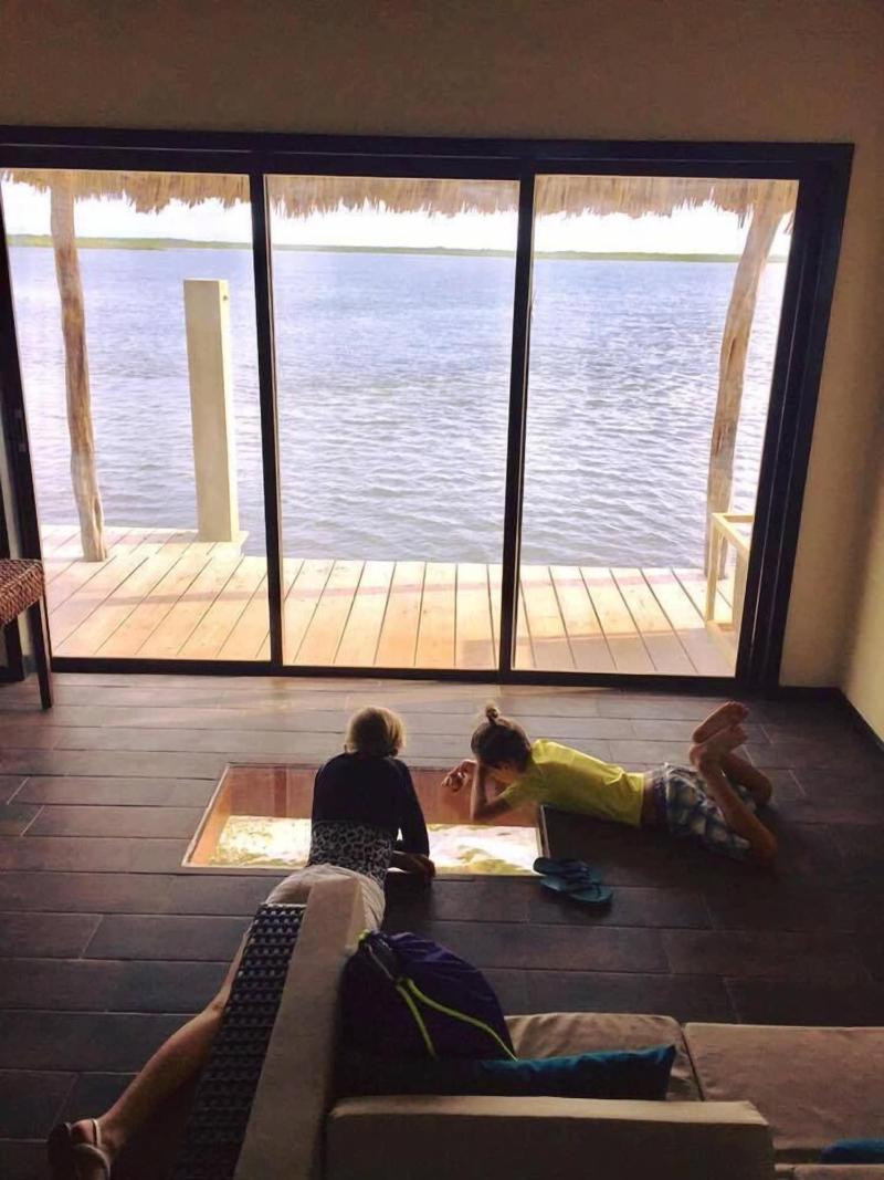 Lina Point Overwater Resort