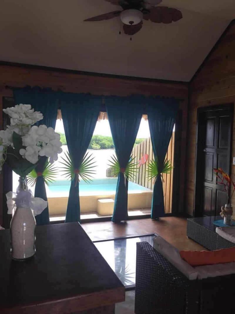 Lina Point Overwater Resort