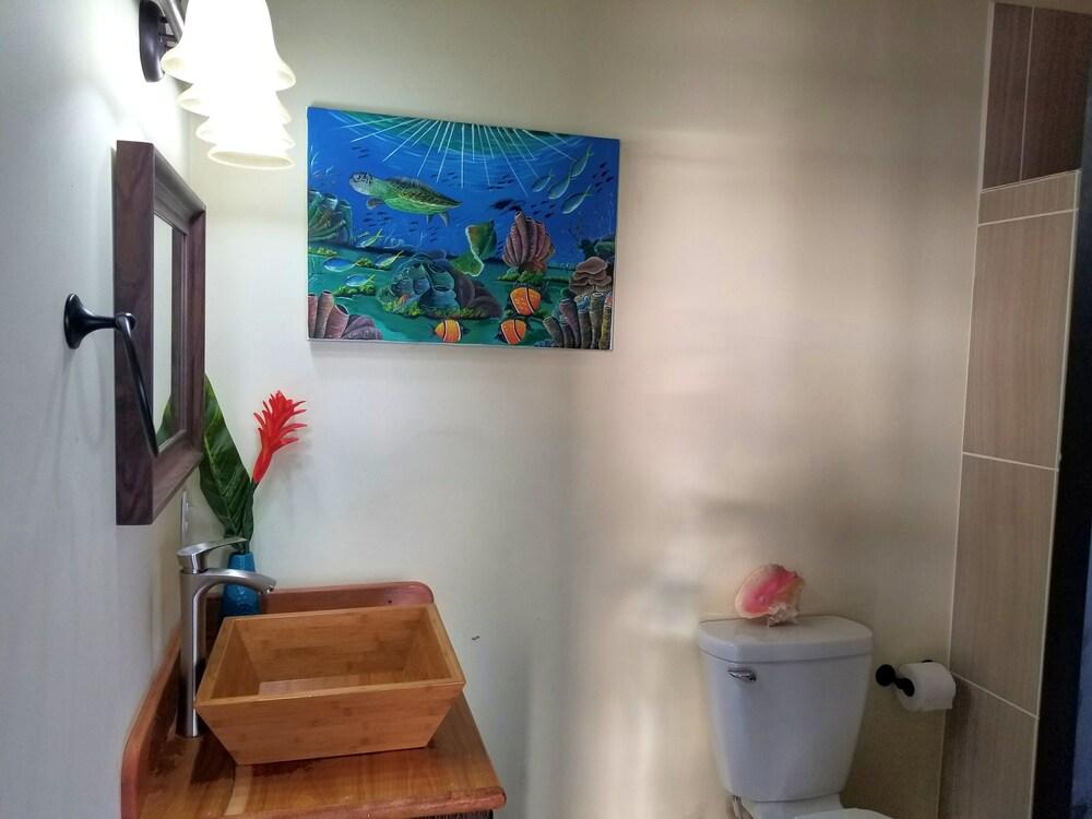 Lina Point Overwater Resort