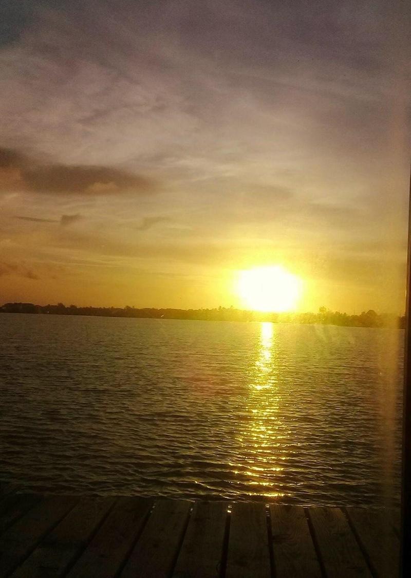 Lina Point Overwater Resort