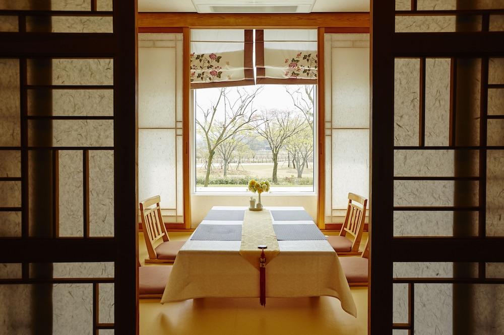 Hanok Hotel Youngsanjae
