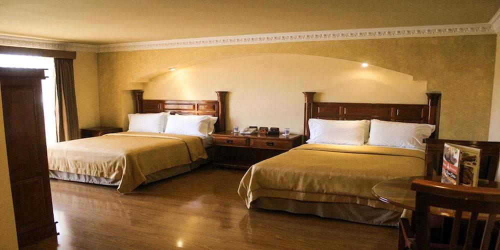 Hotel Ruinas Resort