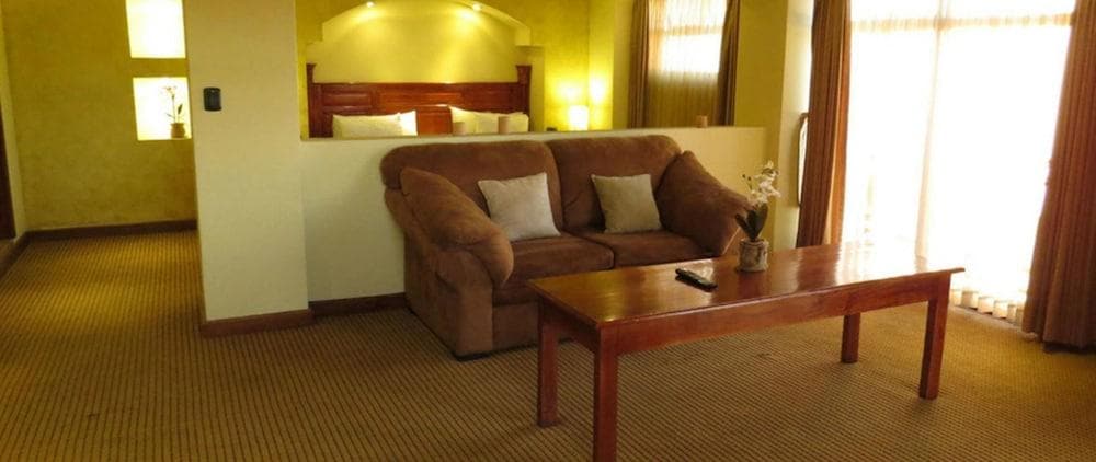 Hotel Ruinas Resort