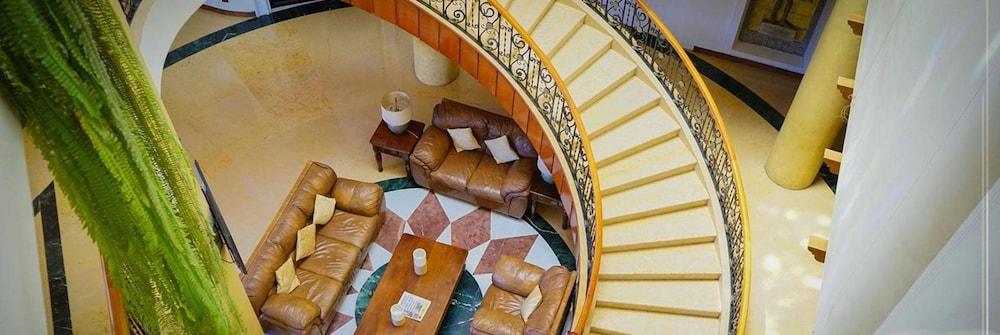 Hotel Ruinas Resort